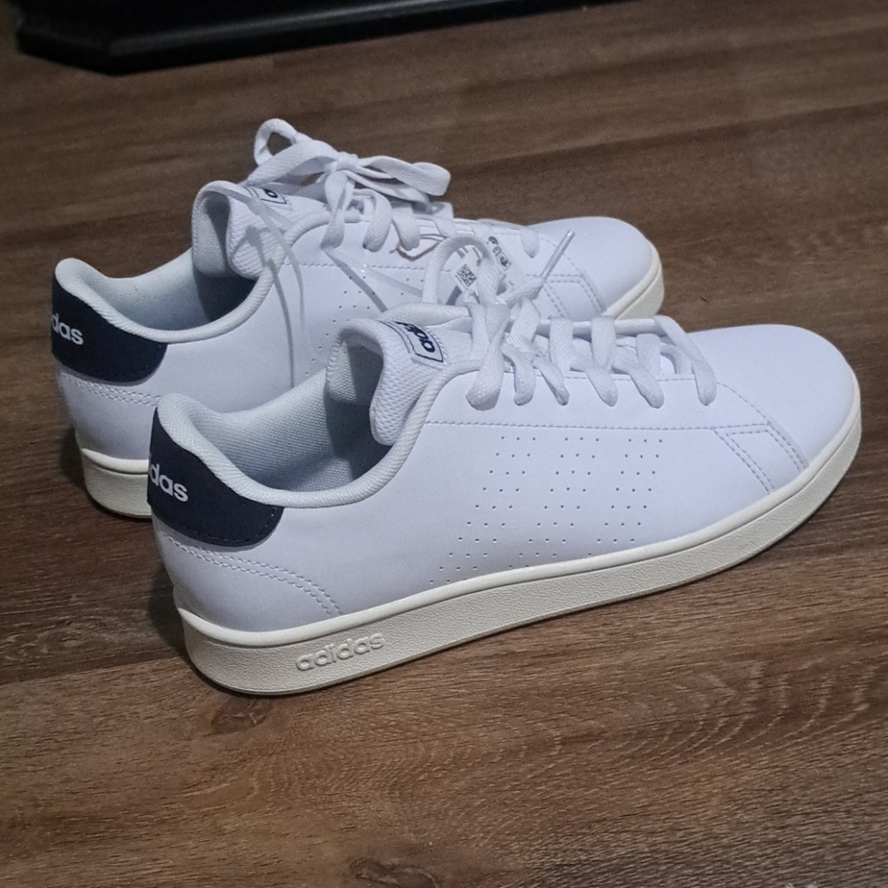 ADIDAS tennis shoes.